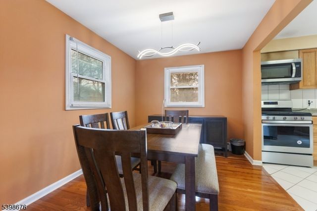 65 Willow Ave, Woodbridge Twp., NJ 08830