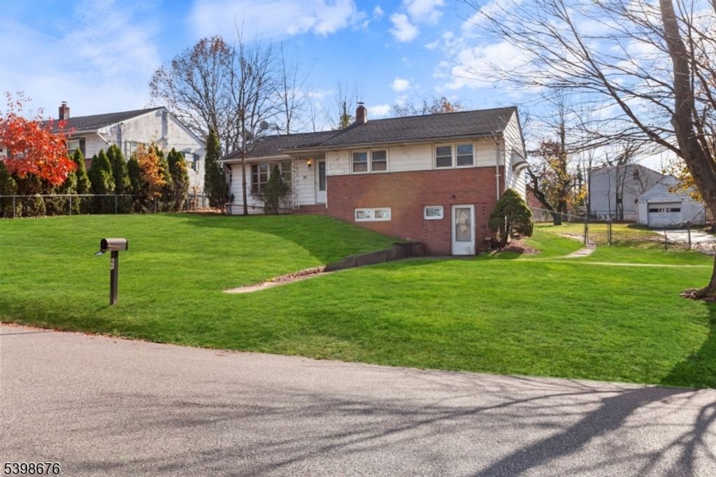 65 Willow Ave, Woodbridge Twp., NJ 08830