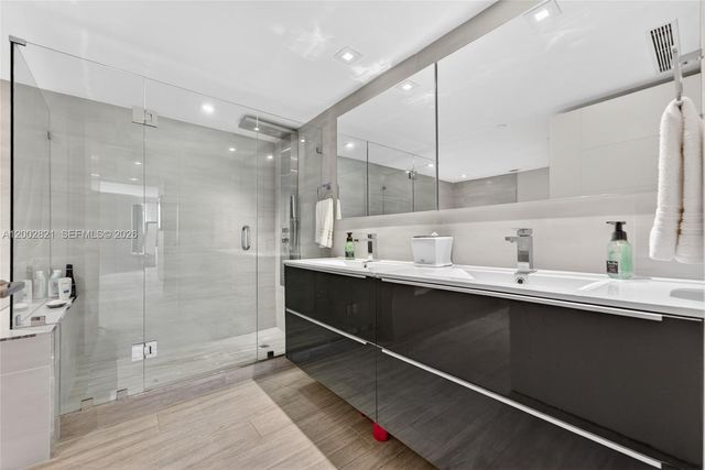 5757 Collins Ave 1104, Miami Beach, FL 33140