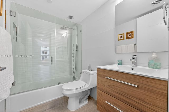 5757 Collins Ave 1104, Miami Beach, FL 33140