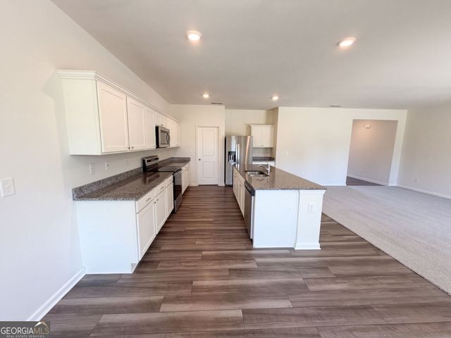 62 Pond Court, Hoschton, GA 30548