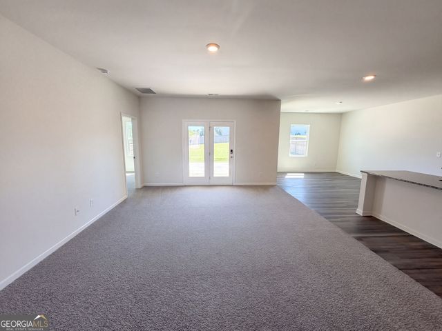 62 Pond Court, Hoschton, GA 30548