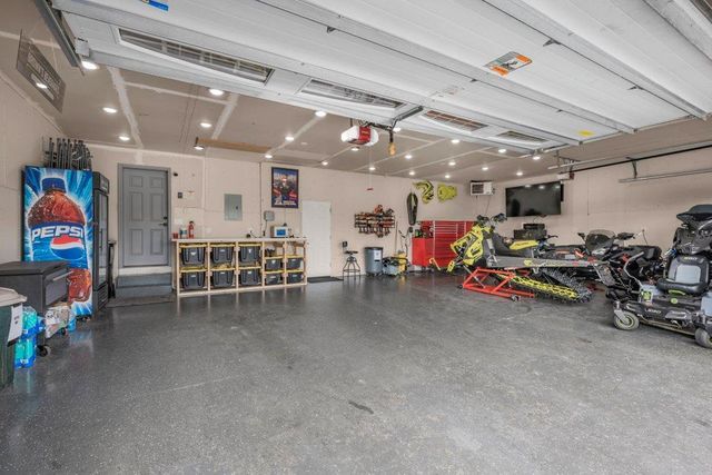 867 160th Lane NW, Andover, MN 55304