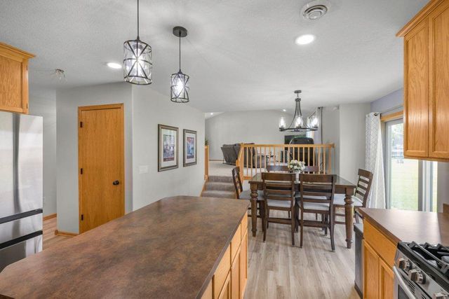 867 160th Lane NW, Andover, MN 55304