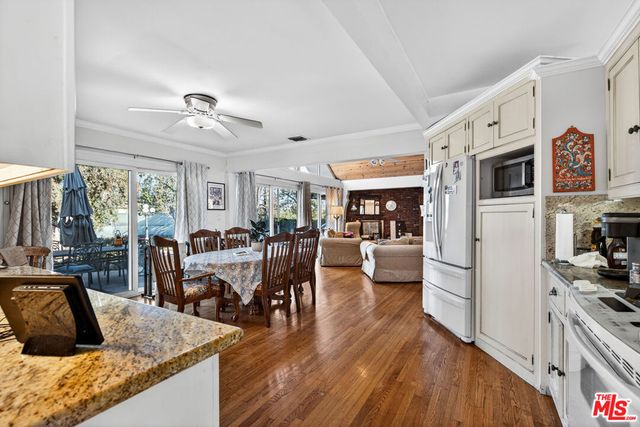 5119 Quakertown Avenue, Woodland Hills, CA 91364