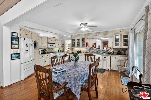 5119 Quakertown Avenue, Woodland Hills, CA 91364