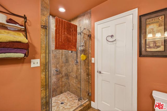 5119 Quakertown Avenue, Woodland Hills, CA 91364