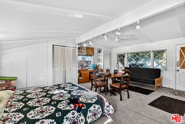 5119 Quakertown Avenue, Woodland Hills, CA 91364