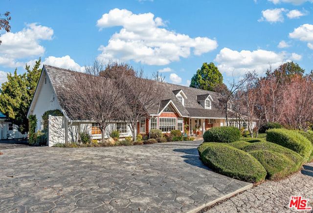 5119 Quakertown Avenue, Woodland Hills, CA 91364