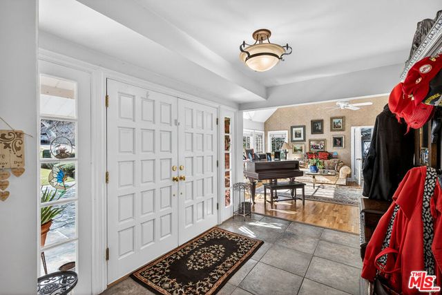 5119 Quakertown Avenue, Woodland Hills, CA 91364