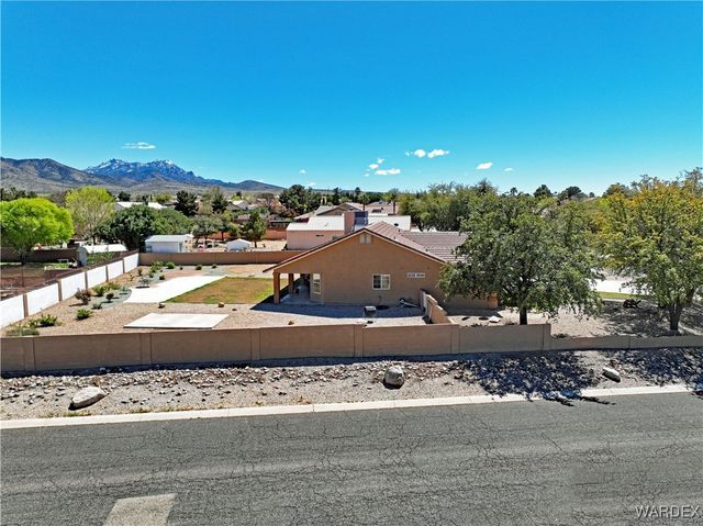 1550 Mountain Trail Road, Kingman, AZ 86401