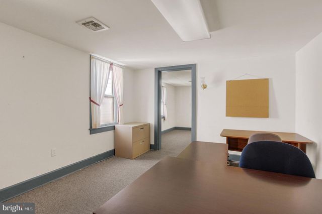 209 BROADWAY, Hanover, PA 17331