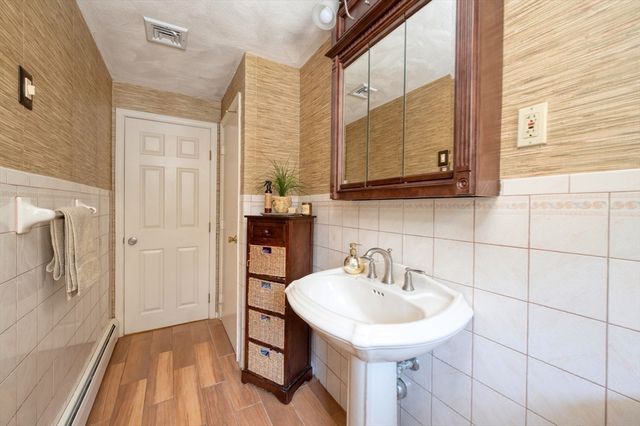 413 Linwood St, Abington, MA 02351