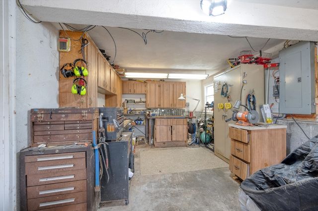 413 Linwood St, Abington, MA 02351