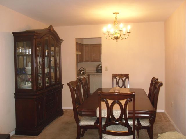 31 Beaman Brook 31, Bloomfield, CT 06002