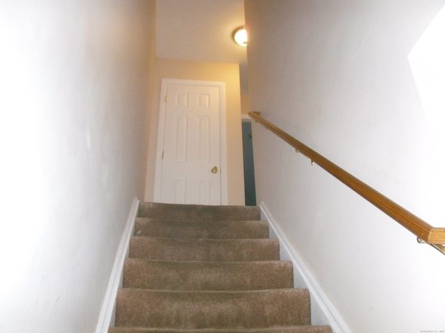 31 Beaman Brook 31, Bloomfield, CT 06002