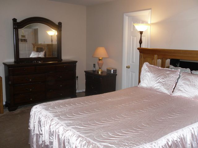 31 Beaman Brook 31, Bloomfield, CT 06002