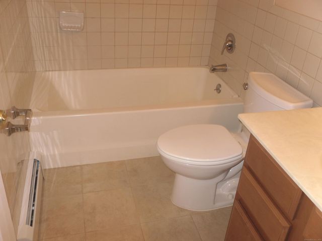 31 Beaman Brook 31, Bloomfield, CT 06002