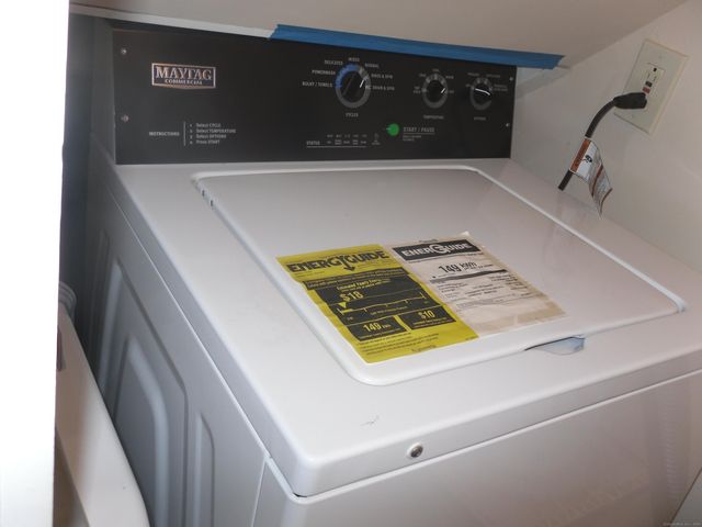 31 Beaman Brook 31, Bloomfield, CT 06002