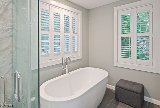 276 River Dr, River Vale Twp., NJ 07675