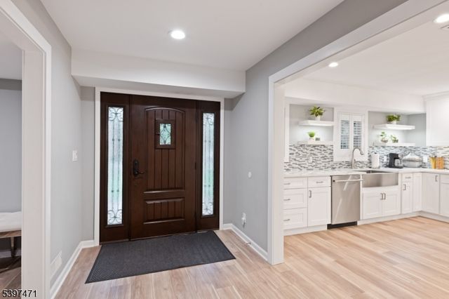 276 River Dr, River Vale Twp., NJ 07675