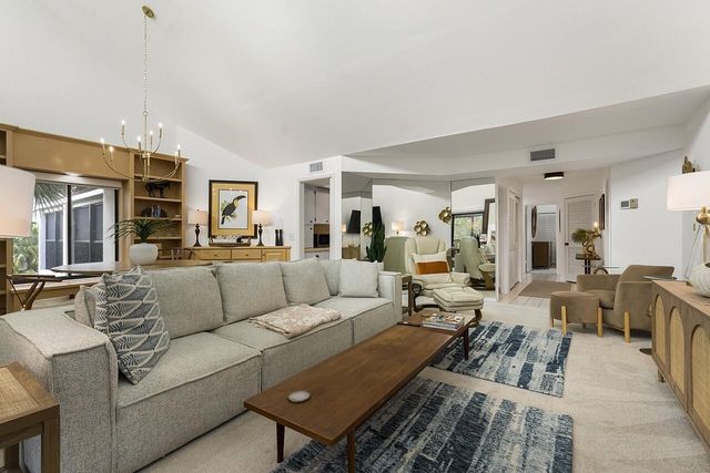 2155 Galleon Drive E-4, Vero Beach, FL 32963