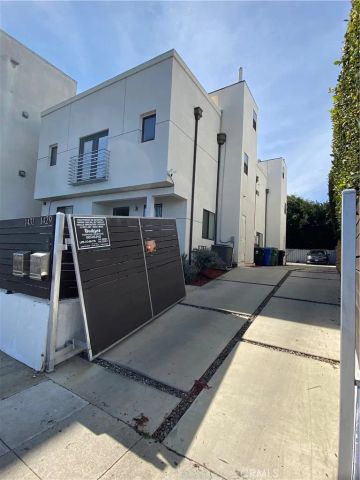 1431 Beacon, Los Angeles, CA 90731