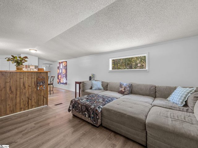 393 Country Estates Road, Fountain Inn, SC 29644