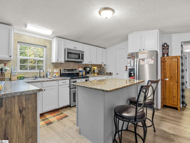 393 Country Estates Road, Fountain Inn, SC 29644