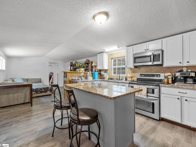 393 Country Estates Road, Fountain Inn, SC 29644