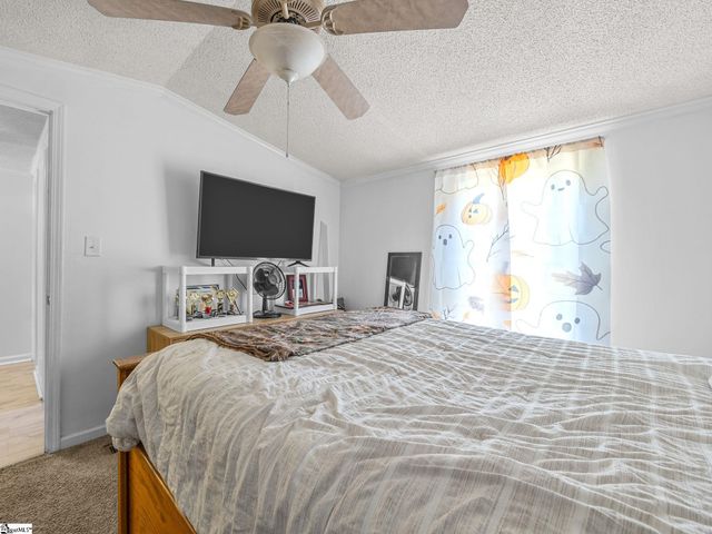 393 Country Estates Road, Fountain Inn, SC 29644