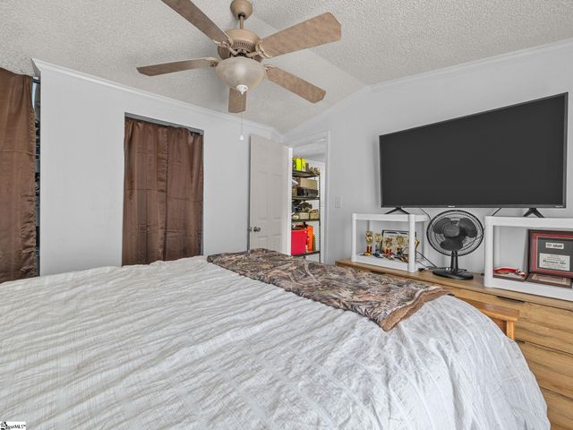 393 Country Estates Road, Fountain Inn, SC 29644