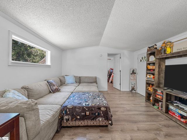 393 Country Estates Road, Fountain Inn, SC 29644