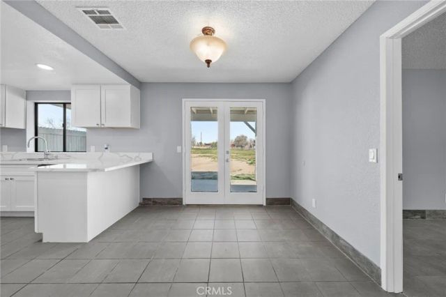 16124 Palm Street, Hesperia, CA 92345