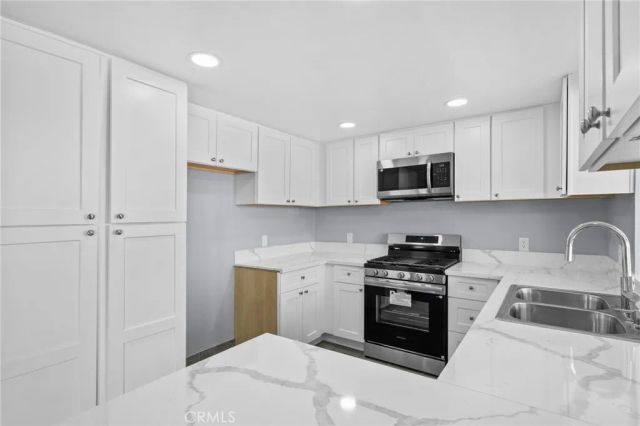 16124 Palm Street, Hesperia, CA 92345