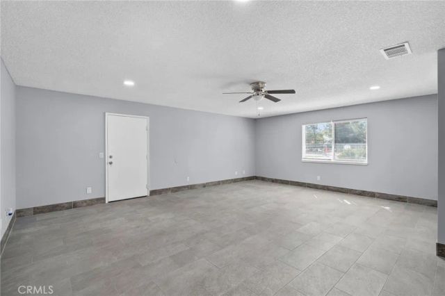 16124 Palm Street, Hesperia, CA 92345