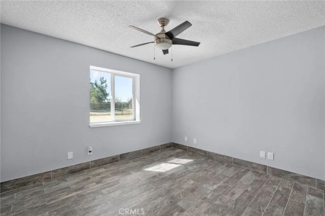 16124 Palm Street, Hesperia, CA 92345