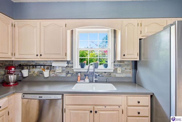 111 Scarlet Oak Circle, Elizabethtown, KY 42701