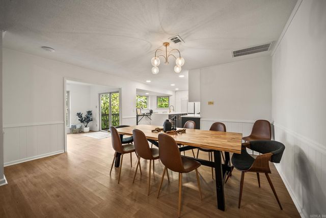 11833 Rivercrest Dr, Little Rock, AR 72212