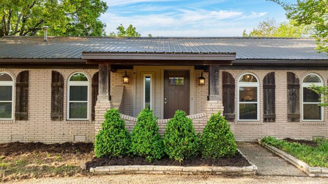 11833 Rivercrest Dr, Little Rock, AR 72212