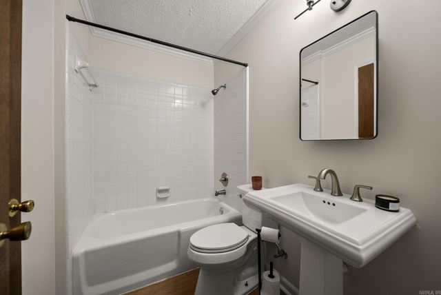 11833 Rivercrest Dr, Little Rock, AR 72212