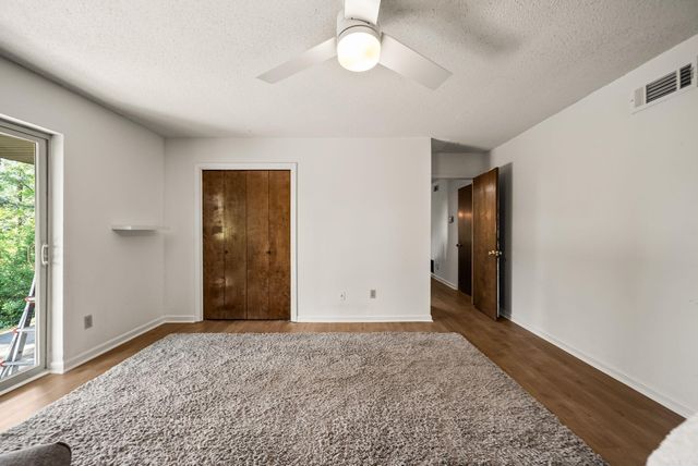 11833 Rivercrest Dr, Little Rock, AR 72212