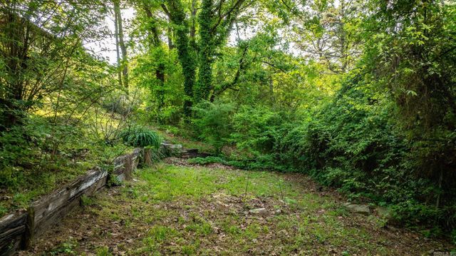 11833 Rivercrest Dr, Little Rock, AR 72212