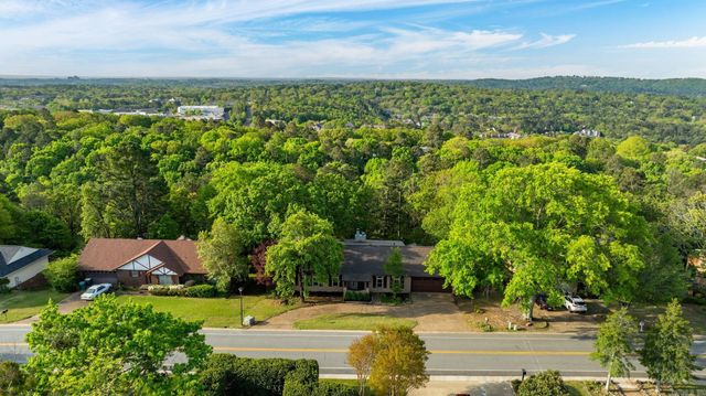 11833 Rivercrest Dr, Little Rock, AR 72212