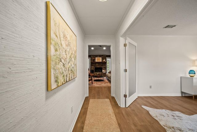 11833 Rivercrest Dr, Little Rock, AR 72212