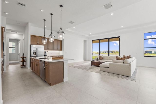 8572 SW Felicita Way, Port St. Lucie, FL 34987