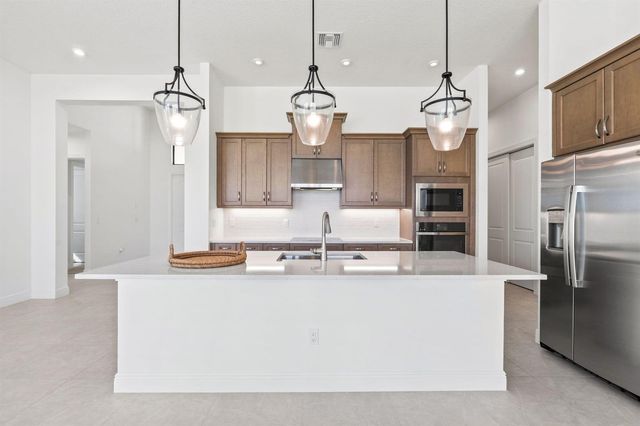 8572 SW Felicita Way, Port St. Lucie, FL 34987