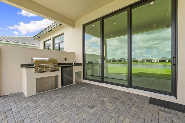 8572 SW Felicita Way, Port St. Lucie, FL 34987