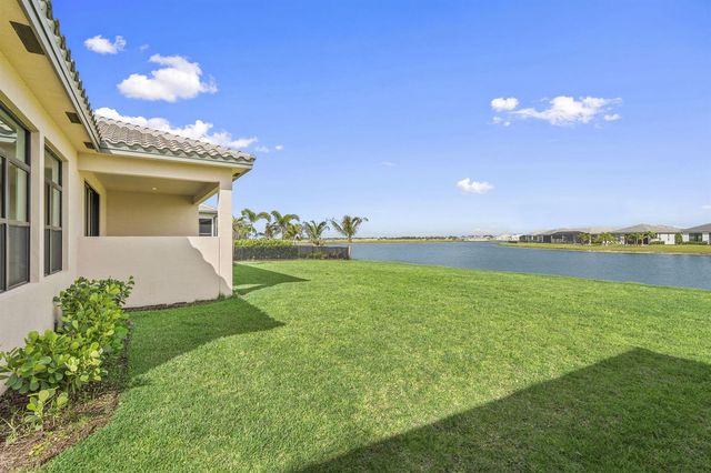 8572 SW Felicita Way, Port St. Lucie, FL 34987