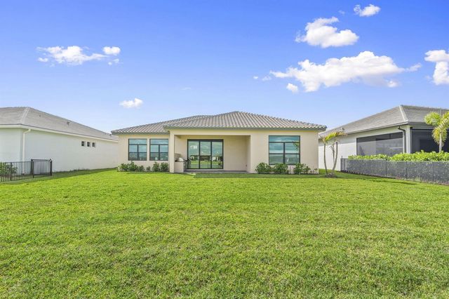8572 SW Felicita Way, Port St. Lucie, FL 34987
